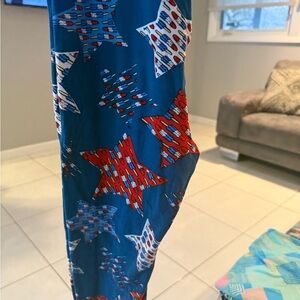 LuLaRoe Blue and Red Star Pattern Leggings